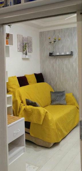 Colorfull Experience in Hause built 1910 Fast free WiFi Free Parking